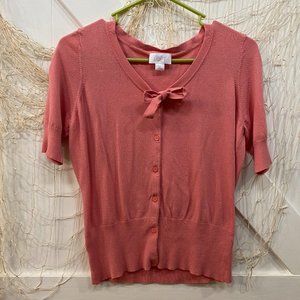 Short sleeved sweater blouse